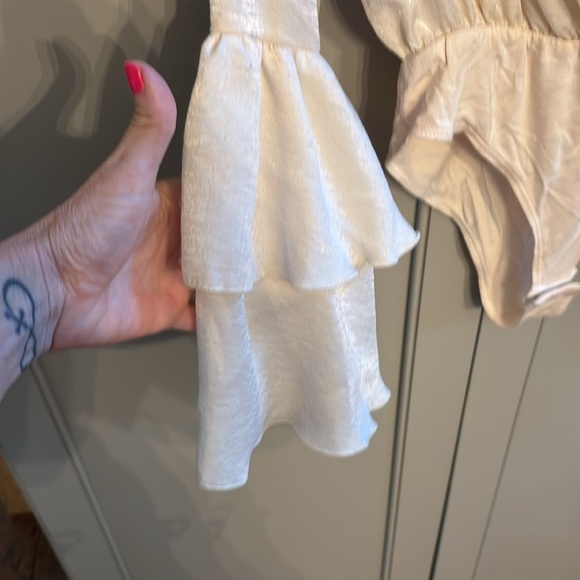 Altar’d State ruffled bodysuit NEW with TAGS - Picture 2 of 7